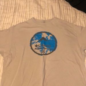 Columbia t shirt